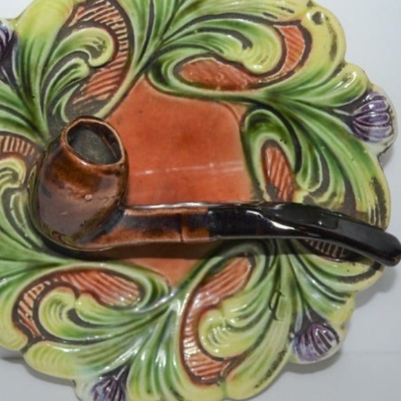 Trinket Dish/Ashtray With Pipe Faint Makers Mark On Bottom - Picture 2 of 5